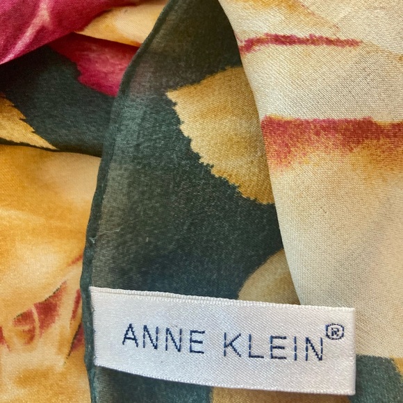ANNE KLEIN vintage large silk scarf - Picture 7 of 13